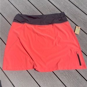 TITLE Nine Nimblene Lightweight Skirt Coral Gray Zipper Pocket Sz Large L NWT